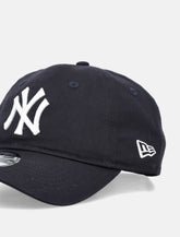 Cappello nero League Essential 9Twenty NY di New Era - | Spazio Pritelli