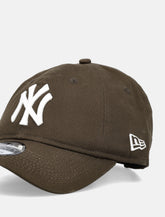 New Era League Essential NY cap brown - | Spazio Pritelli