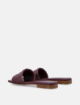 Bottega Veneta Parco Flat Mule Woven Burgundy - | Spazio Pritelli