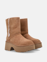 UGG Classic Esmee Twinface shearling boots - | Spazio Pritelli