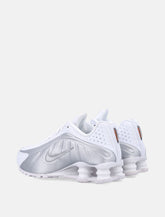 Nike Shox R4 Women’s Synthetic Leather Sneakers - | Spazio Pritelli