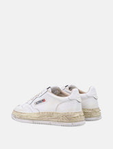 Autry x Maison Mihara Yasuhiro Medalist Low Super Vintage white leather woman's sneakers - | Spazio Pritelli