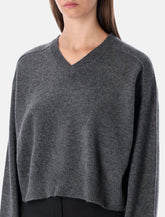 Loulou Anzor Cashmere V-Neck Sweater - | Spazio Pritelli