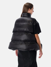 Gilet imbottito nero in tessuto tecnico con collo alto si Sacai - | Spazio Pritelli