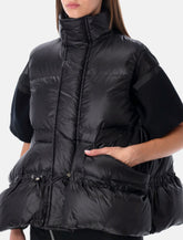 Gilet imbottito nero in tessuto tecnico con collo alto si Sacai - | Spazio Pritelli