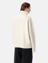 Rhea Heavy Off White Wool Turtleneck Sweater - | Spazio Pritelli