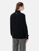 Maglia nera in misto cashmere con fiori applicati di Ferragamo -  | Spazio Pritelli