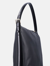 A.P.C. Vera maxi smooth leather bag - | Spazio Pritelli