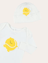Set pagliaccetto e cappellino Stella McCartney Kids con stampa palline da tennis - | Spazio Pritelli