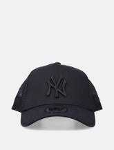 New Era black Clean A-Frame Trucker Yankees Cap - | Spazio Pritelli