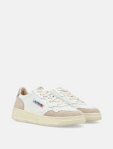 Autry Medalist leather and suese low woman's sneakers - white gold - | Spazio Pritelli