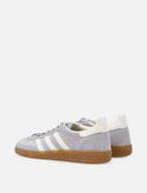 Sneakers Handball Spezial in camoscio grigio adidas - | Spazio Pritelli