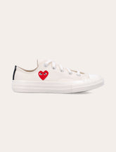 Comme Des Garçons Play x Converse red heart low-top sneakers for kids - | Spazio Pritelli