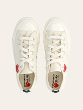 Sneakers basse con cuore rosse da bambino di Comme Des Garçons Play x Converse - | Spazio Pritelli