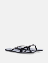 Sandali infradito Pedro García Prune in raso con cristalli - | Spazio Pritelli