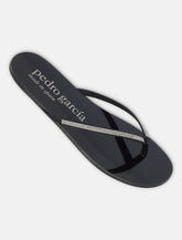 Sandali infradito Pedro García Prune in raso con cristalli - | Spazio Pritelli