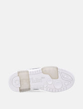 OUT OF OFFICE FOR WALKING - | Spazio Pritelli