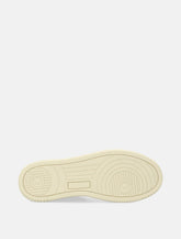 Autry Medalist leather low sneakers - white black - | Spazio Pritelli
