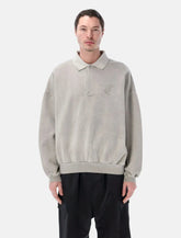 Felpa polo ricamata grigia Fear of God Essentials -  | Spazio Pritelli