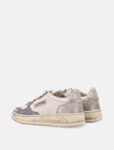 Autry Medalist Low Super Vintage Woman's Sneakers in White, Old Silver, and Platinum -  | Spazio Pritelli