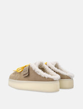 Miu Miu mocassini mule in camoscio beige con interno shearling -  | Spazio Pritelli