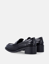 Mocassini neri Miu Miu in pelle spazzolata -  | Spazio Pritelli