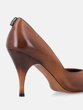 Leather pointed-toe pumps Miu Miu -  | Spazio Pritelli