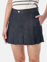 Minigonna in denim a pieghe di A.P.C. -  | Spazio Pritelli