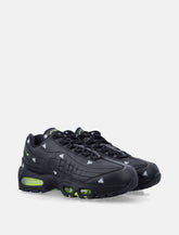 Sneakers Nike Air Max 95 nere con dettagli neon giallo -  | Spazio Pritelli