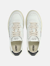 Autry Medalist leather low sneakers - white black -  | Spazio Pritelli