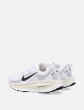 Nike Vomero 18 running shoes -  | Spazio Pritelli