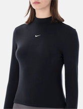 T-shirt slim a collo alto di Nike -  | Spazio Pritelli
