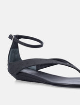 Loulou Niham ostrich-effect flip flop sandals -  | Spazio Pritelli